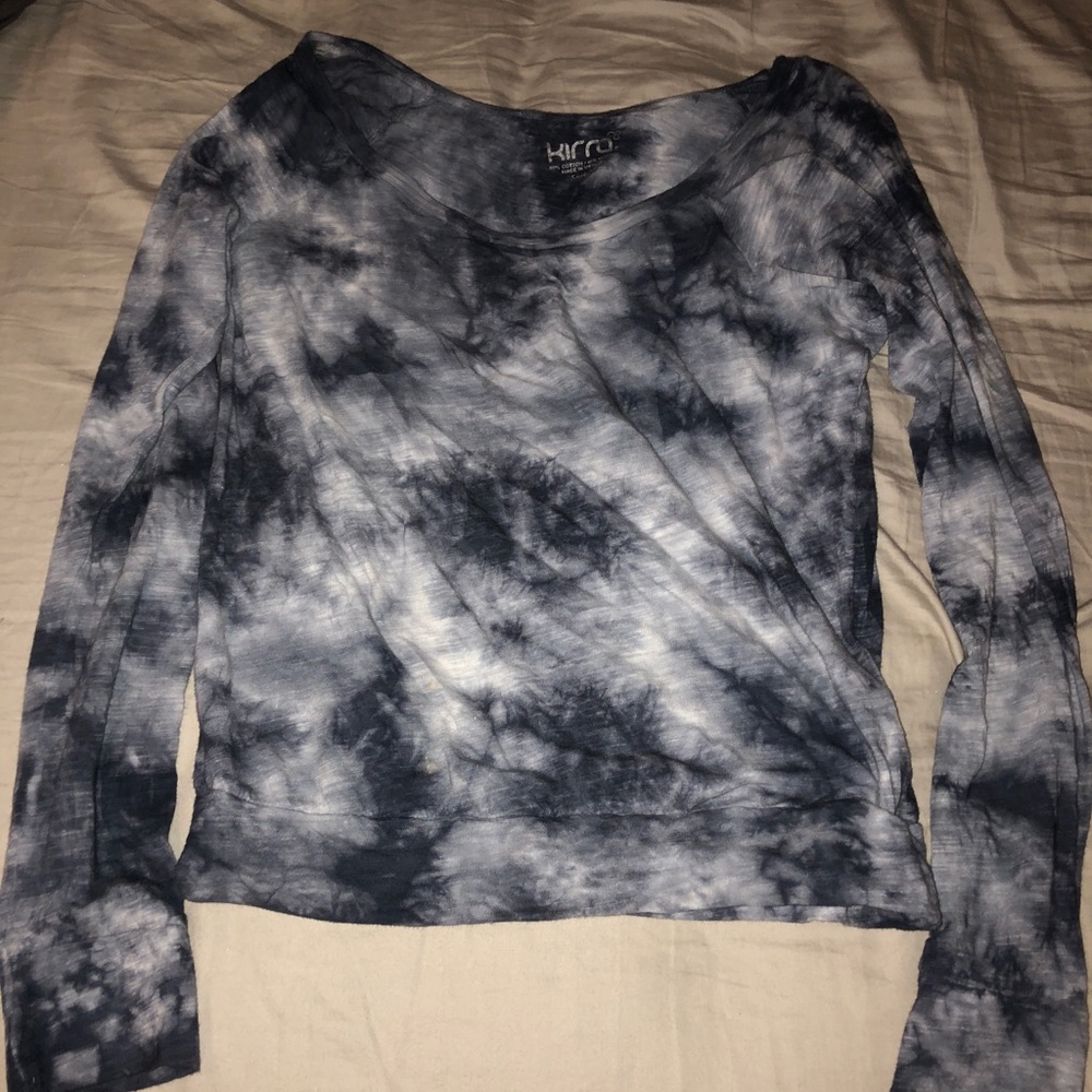 Off the shoulder/wide shoulder shoulder
